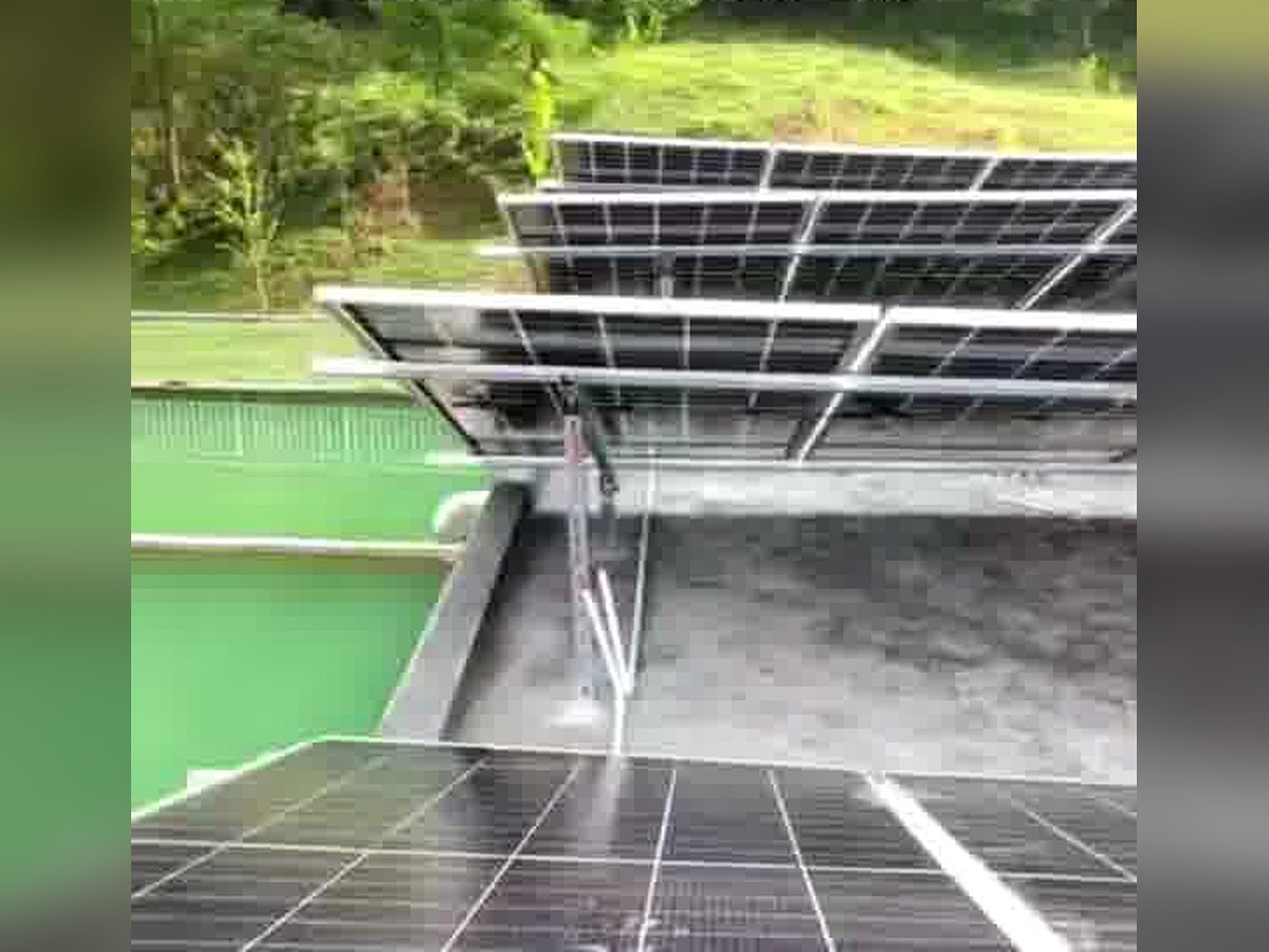 山区景区光伏阵列、TORCHN 储能电池和 12kW 逆变器项目画面 3